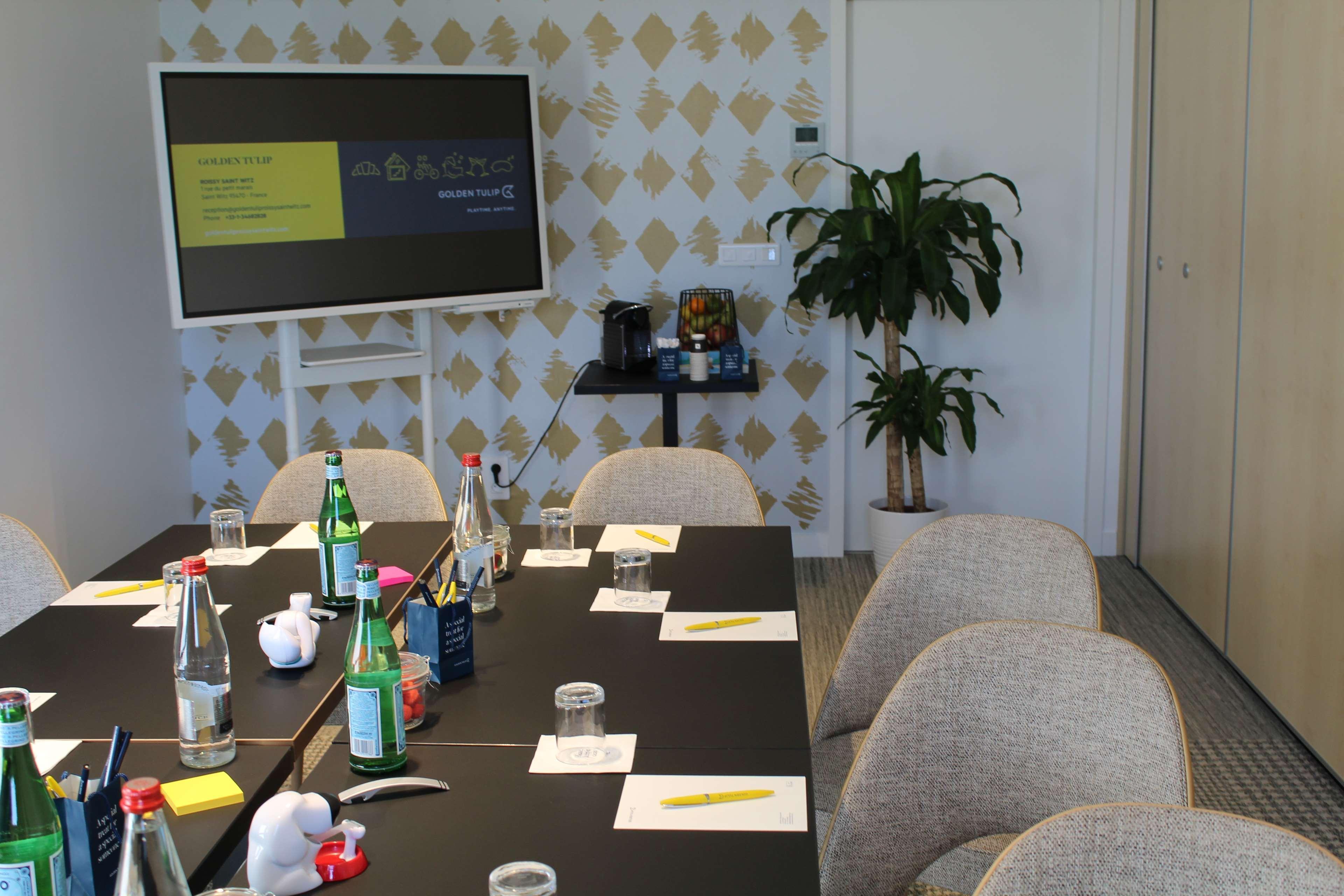 Hotel Golden Tulip Roissy Saint Witz Esterno foto
