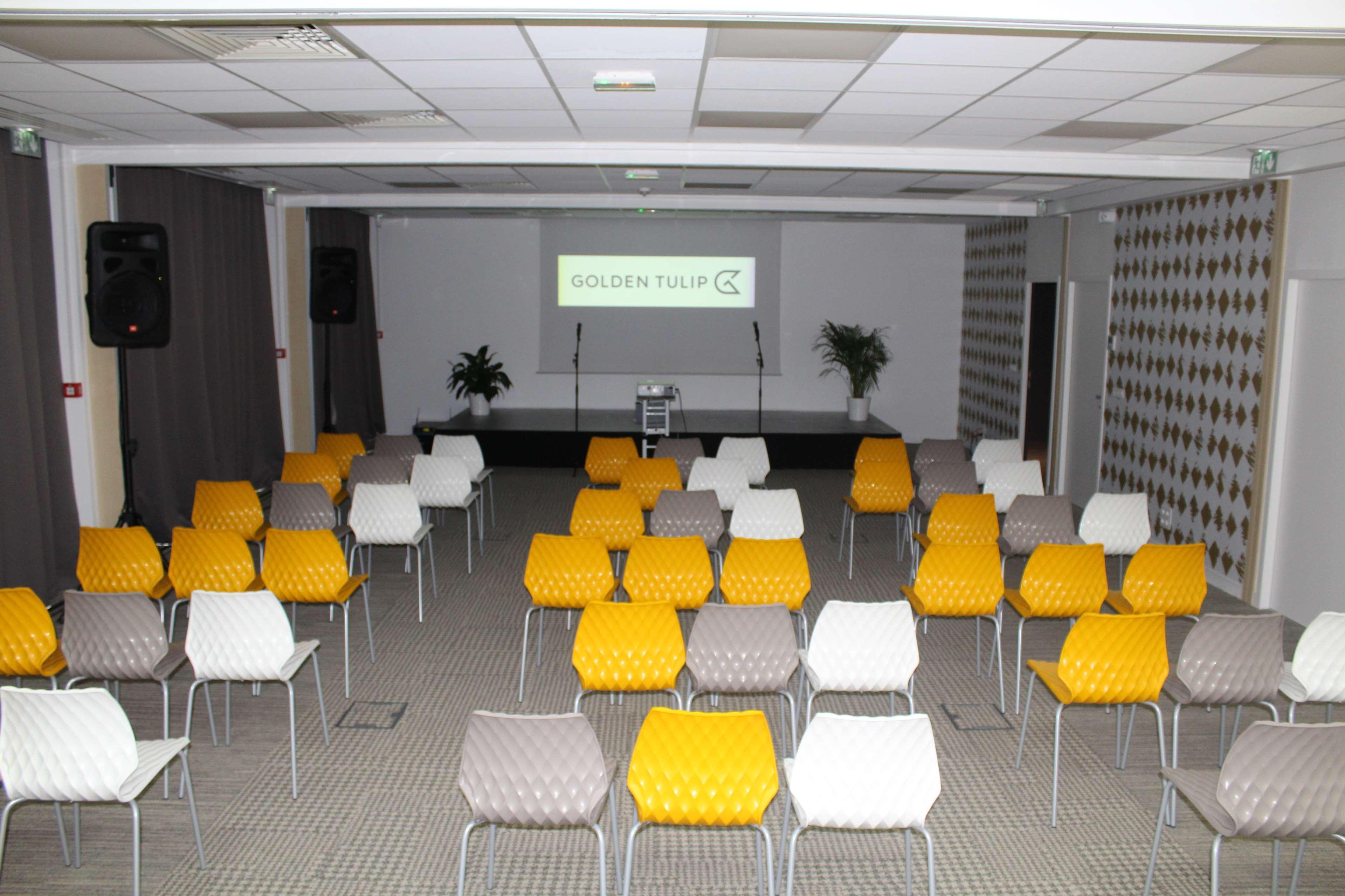 Hotel Golden Tulip Roissy Saint Witz Esterno foto