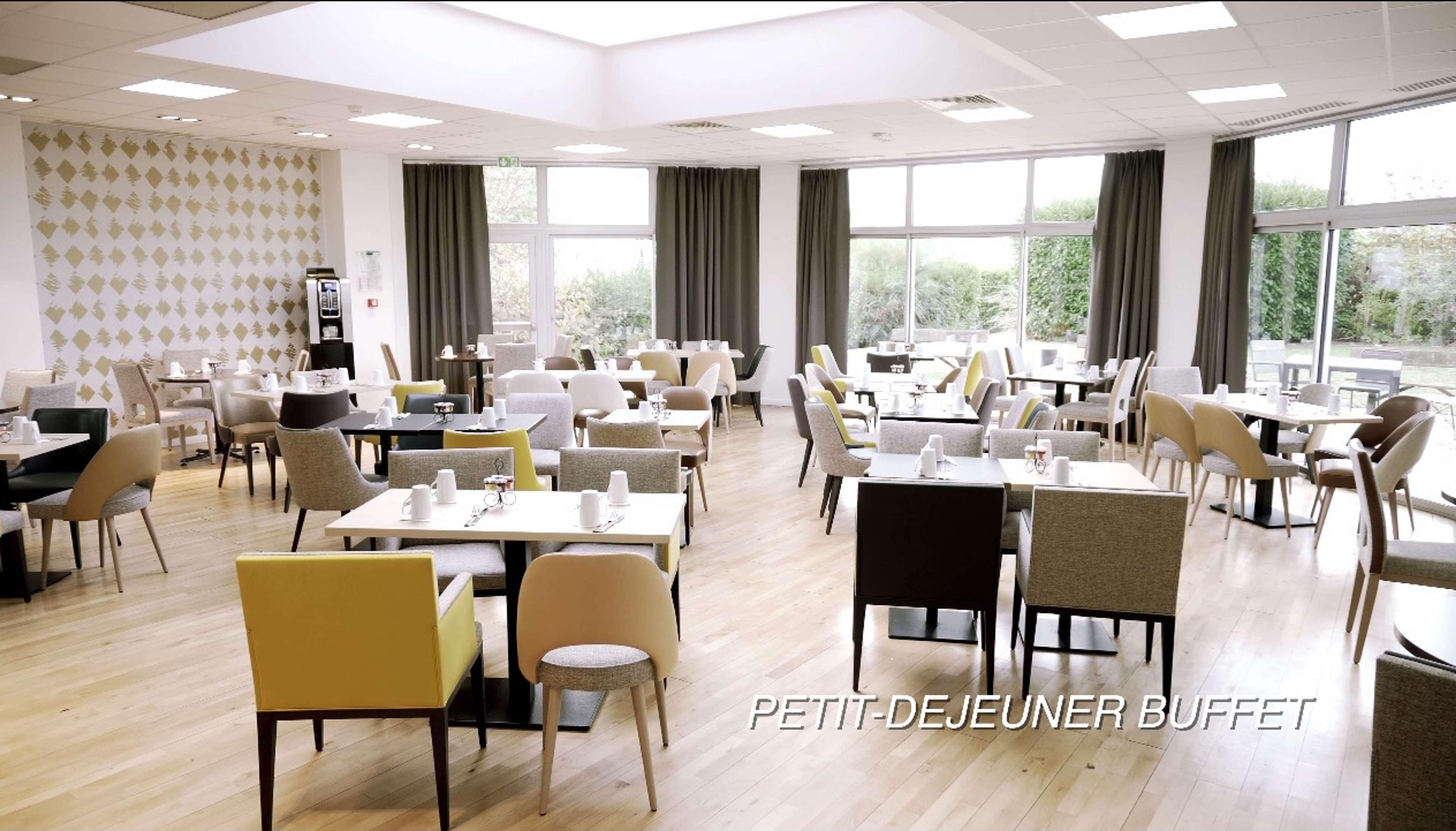 Hotel Golden Tulip Roissy Saint Witz Esterno foto