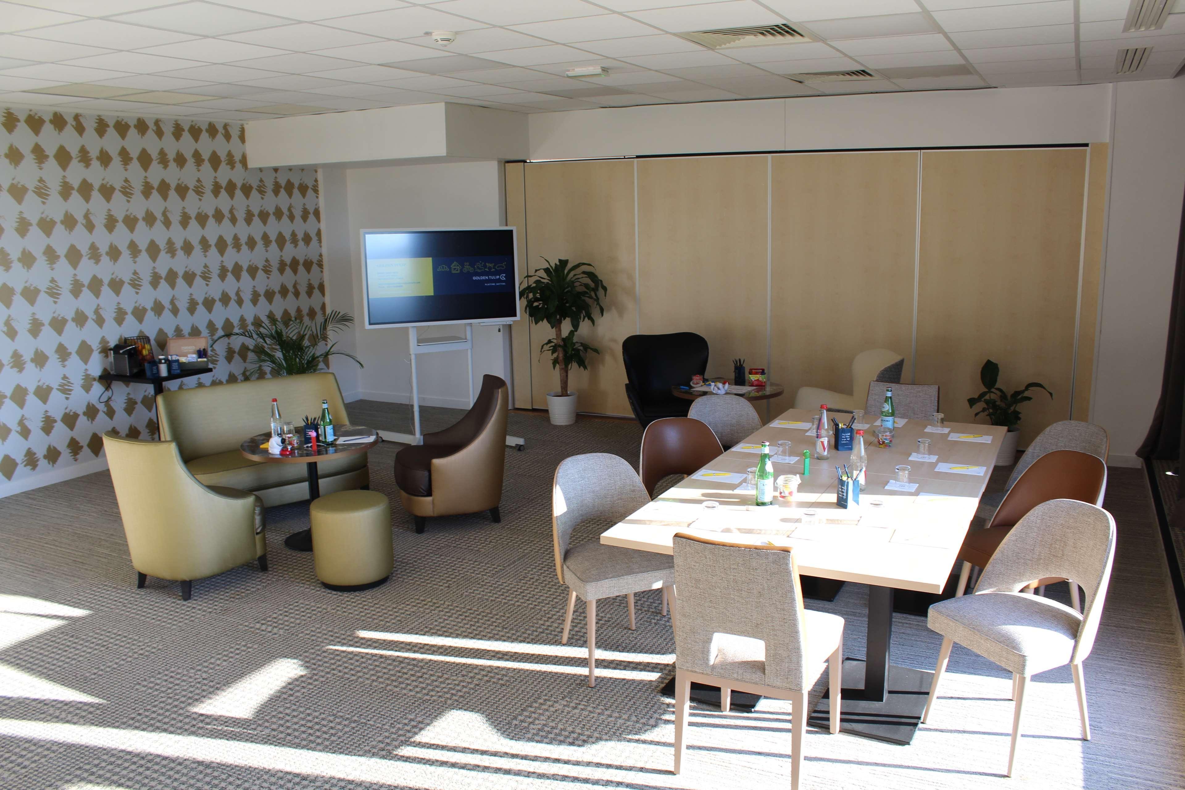 Hotel Golden Tulip Roissy Saint Witz Esterno foto