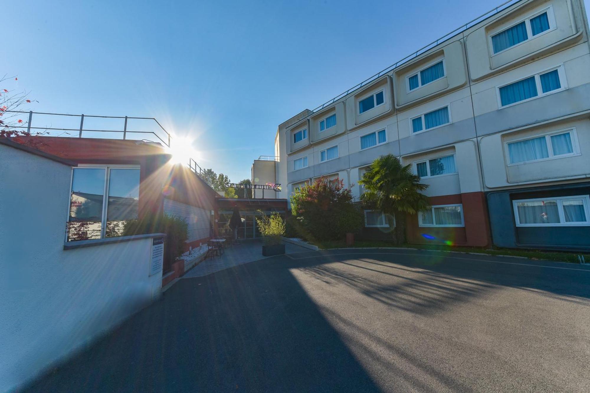 Hotel Golden Tulip Roissy Saint Witz Esterno foto