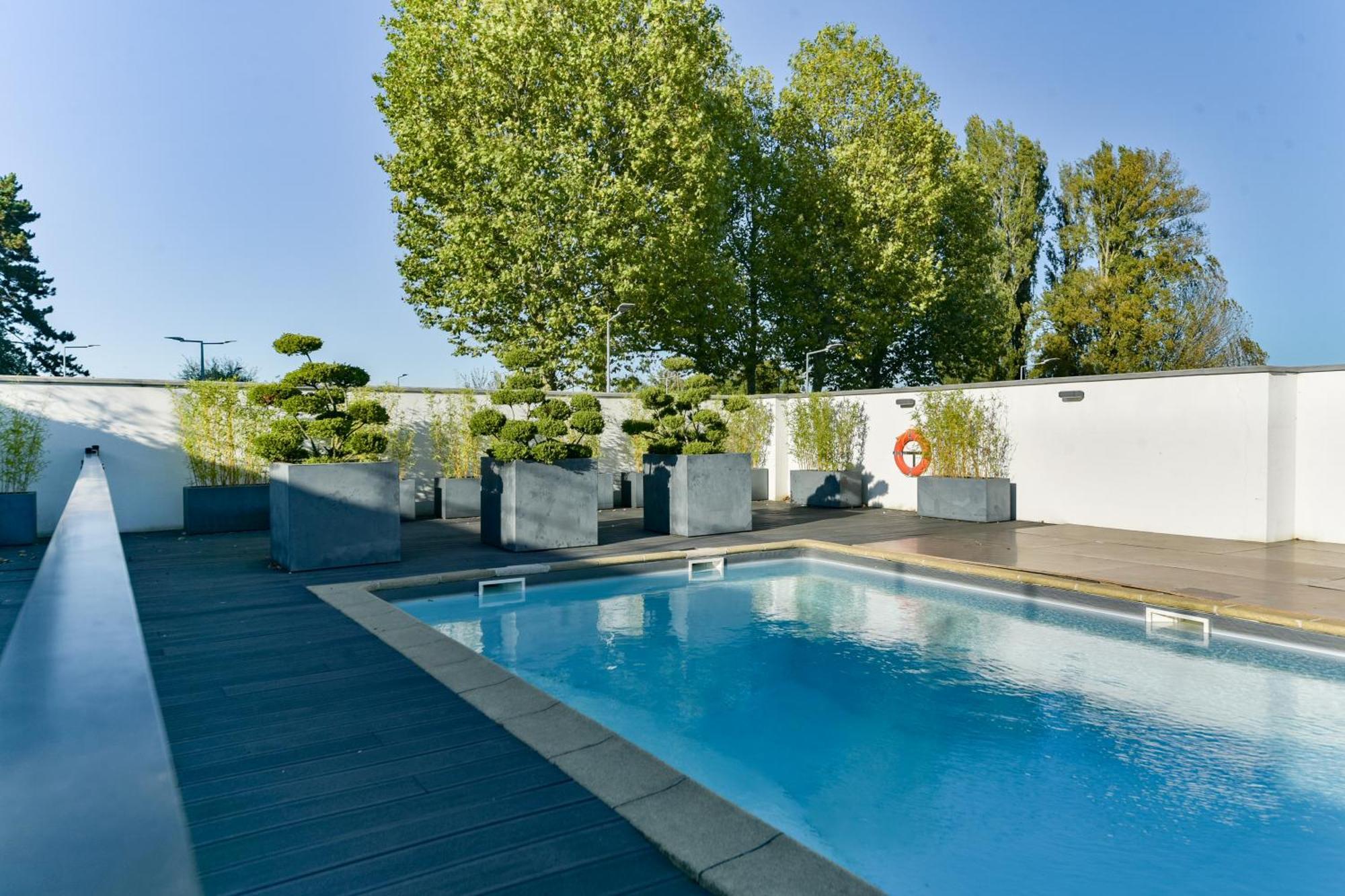 Hotel Golden Tulip Roissy Saint Witz Esterno foto